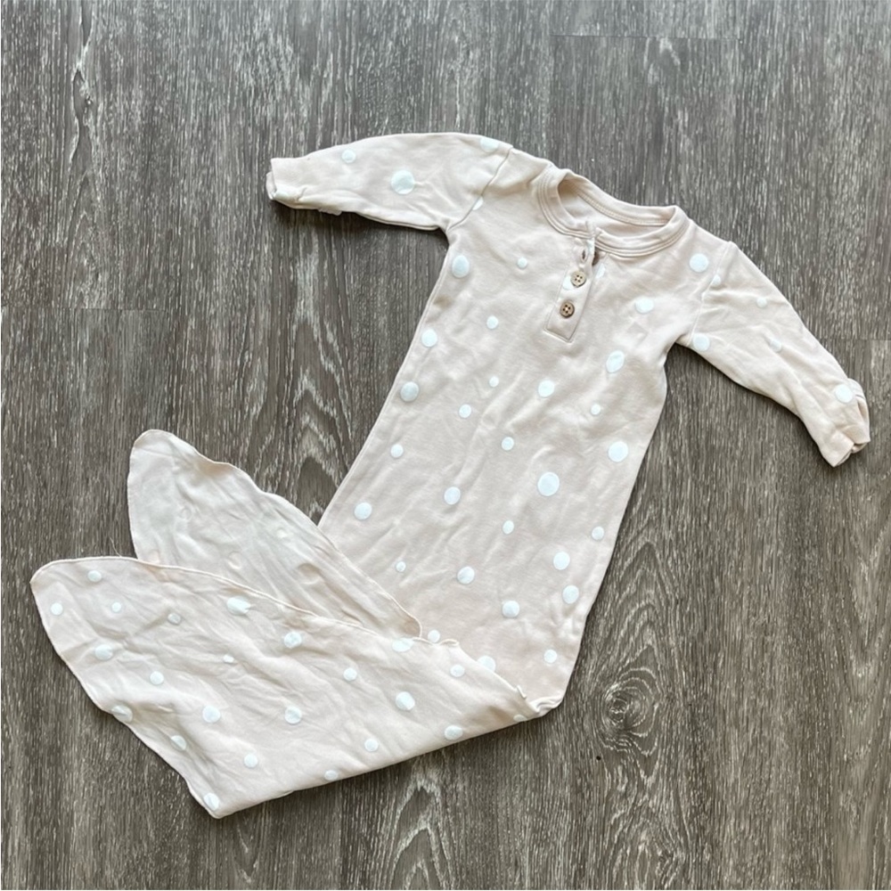 Make make organics‎ knotted sleepgown. 0-3 Months